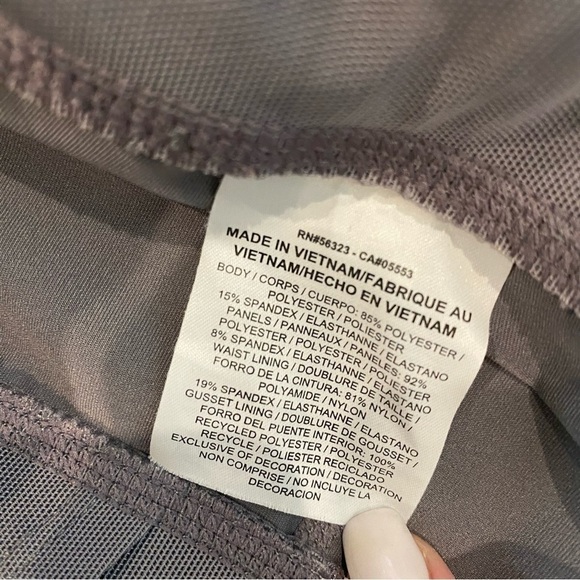 Nike Dri Fit Gray workout pants with Zipper Pouch - Picture 7 of 9